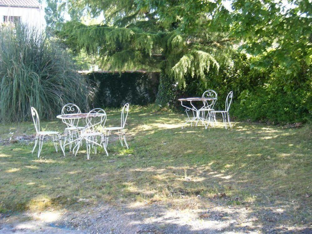 Relais La Fleur Maisonnay Exterior photo